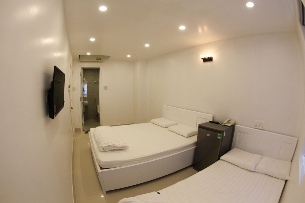 Full House Hostel 38/98