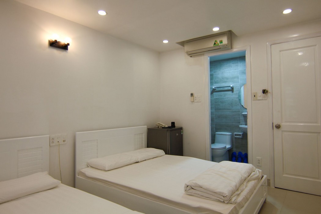Full House Hostel 31/98