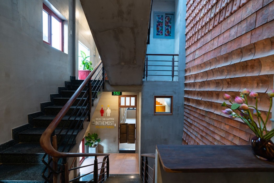 9 Hostel And Bar 37/63