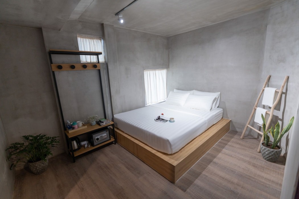9 Hostel And Bar 24/63