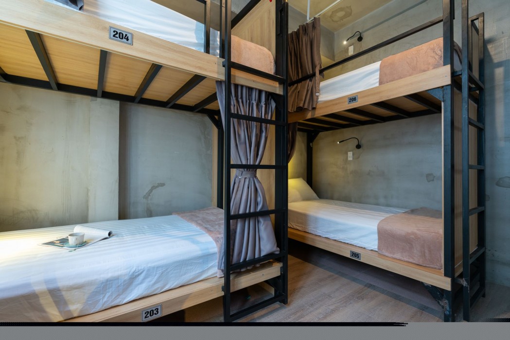 9 Hostel And Bar 44/63