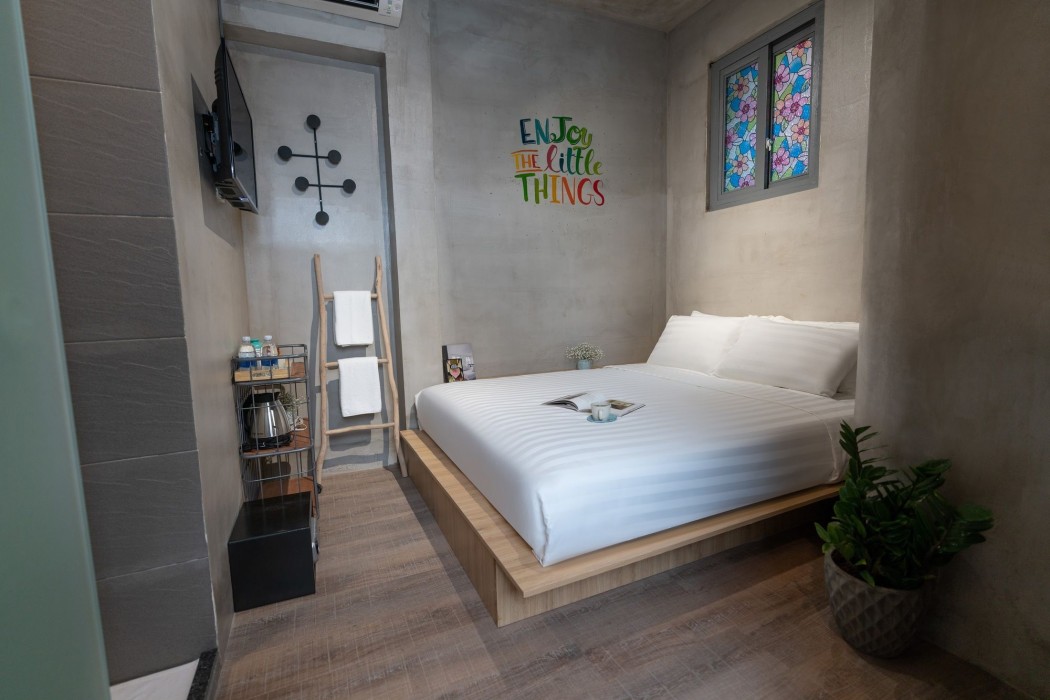9 Hostel And Bar 42/63
