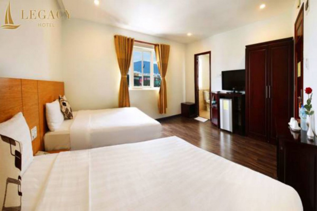 Legacy Hotel 40/77