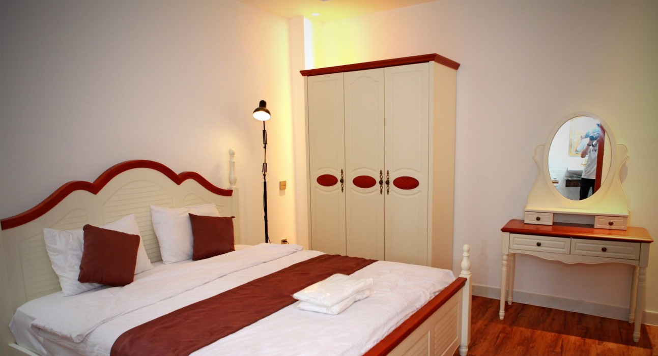 Spring Hotel 14/19