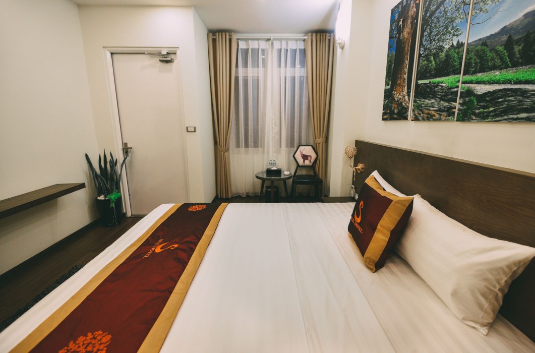Suji Hotel 50/57