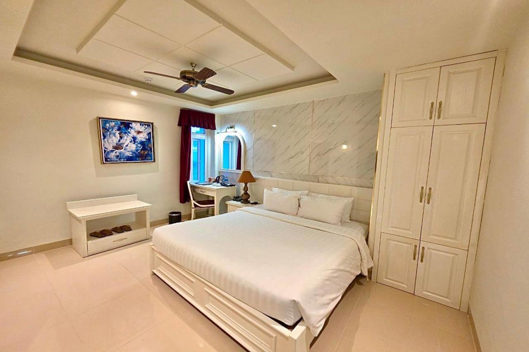 Tulip Hotel 3 20/81