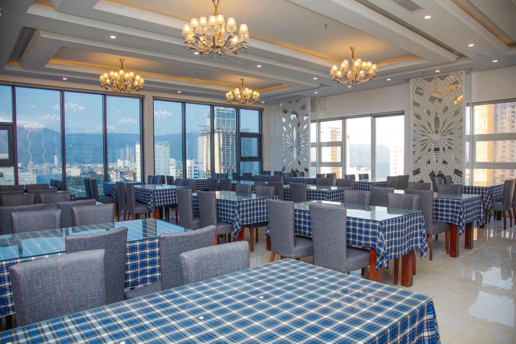Royal Beach Hotel 42/67