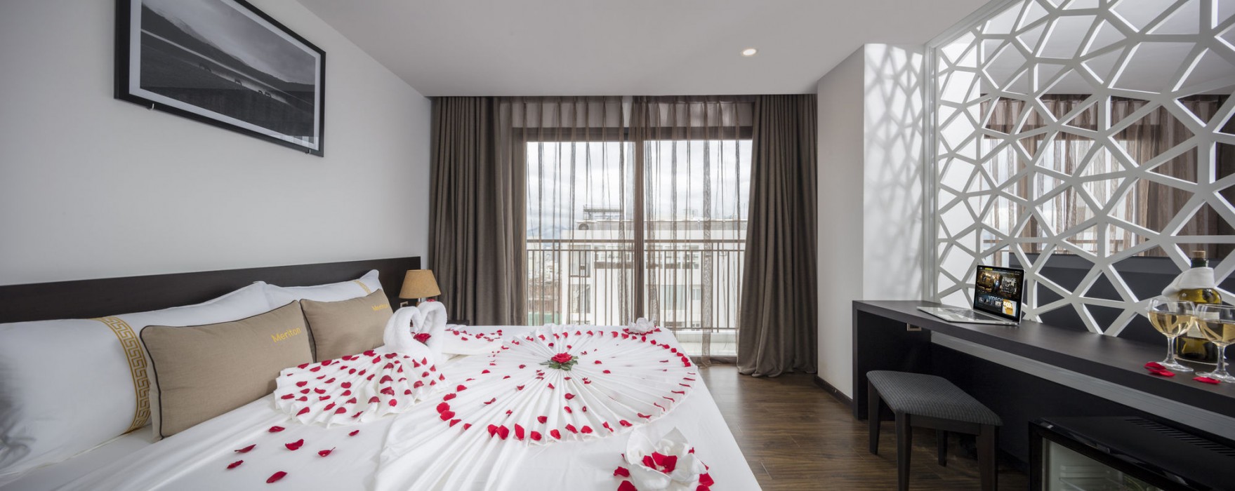 Meriton Hotel 20/100