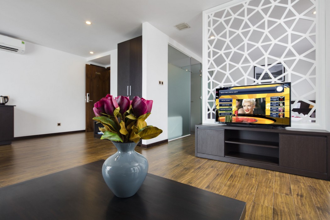 Meriton Hotel 55/100