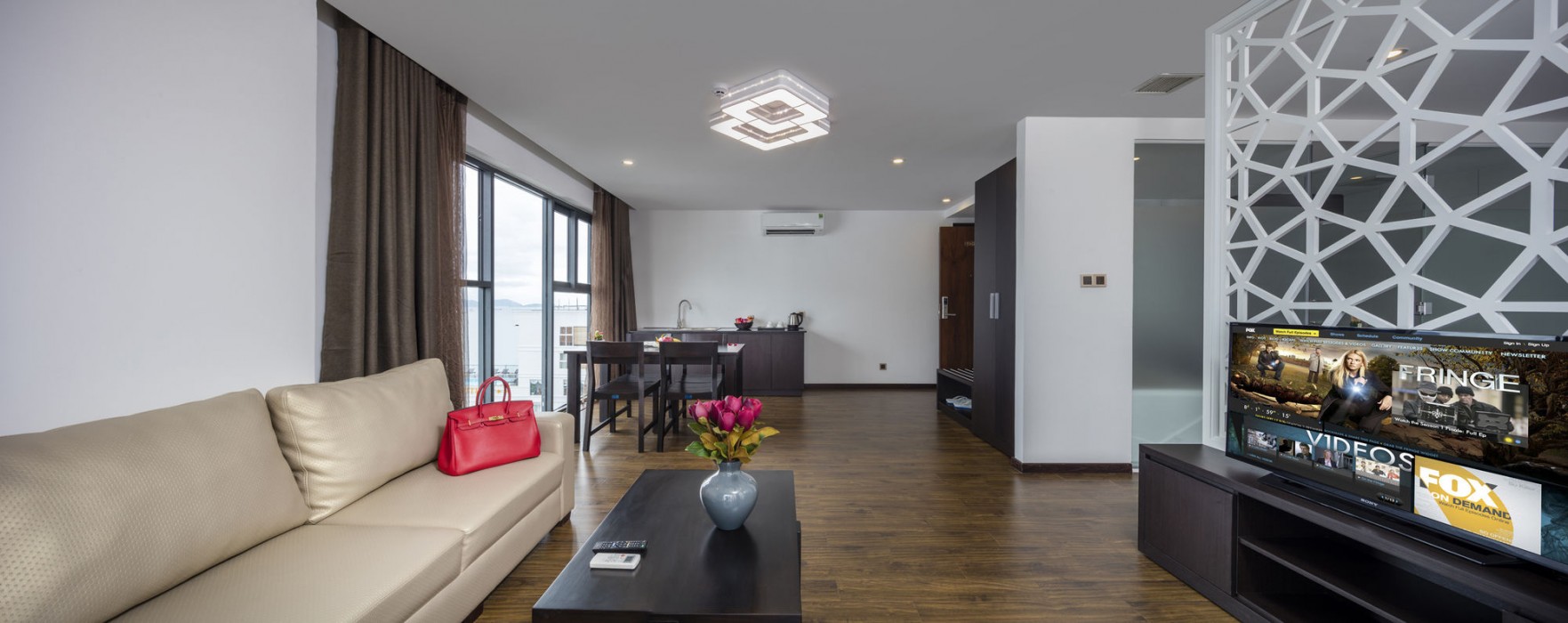 Meriton Hotel 58/100
