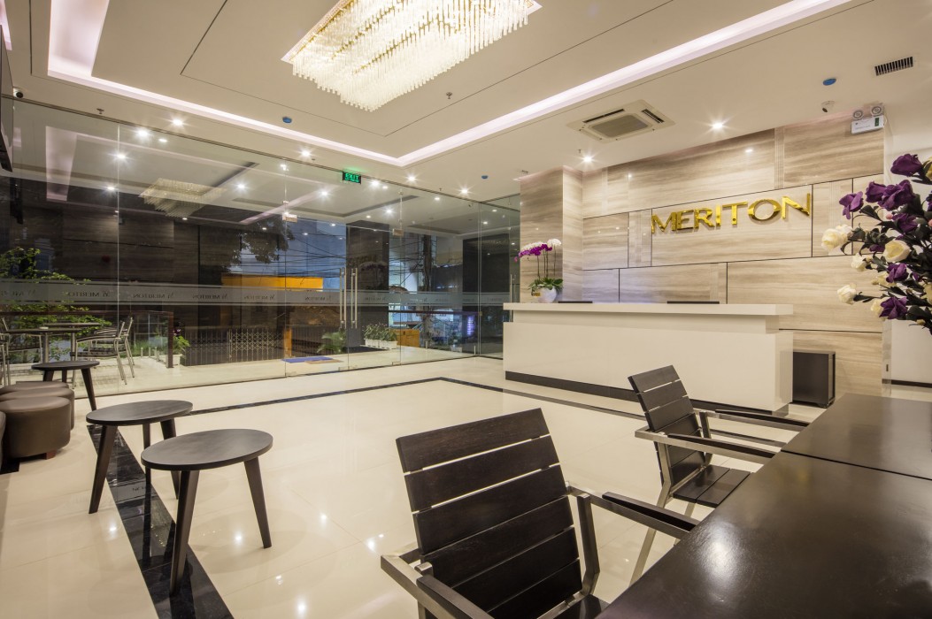 Meriton Hotel 35/100