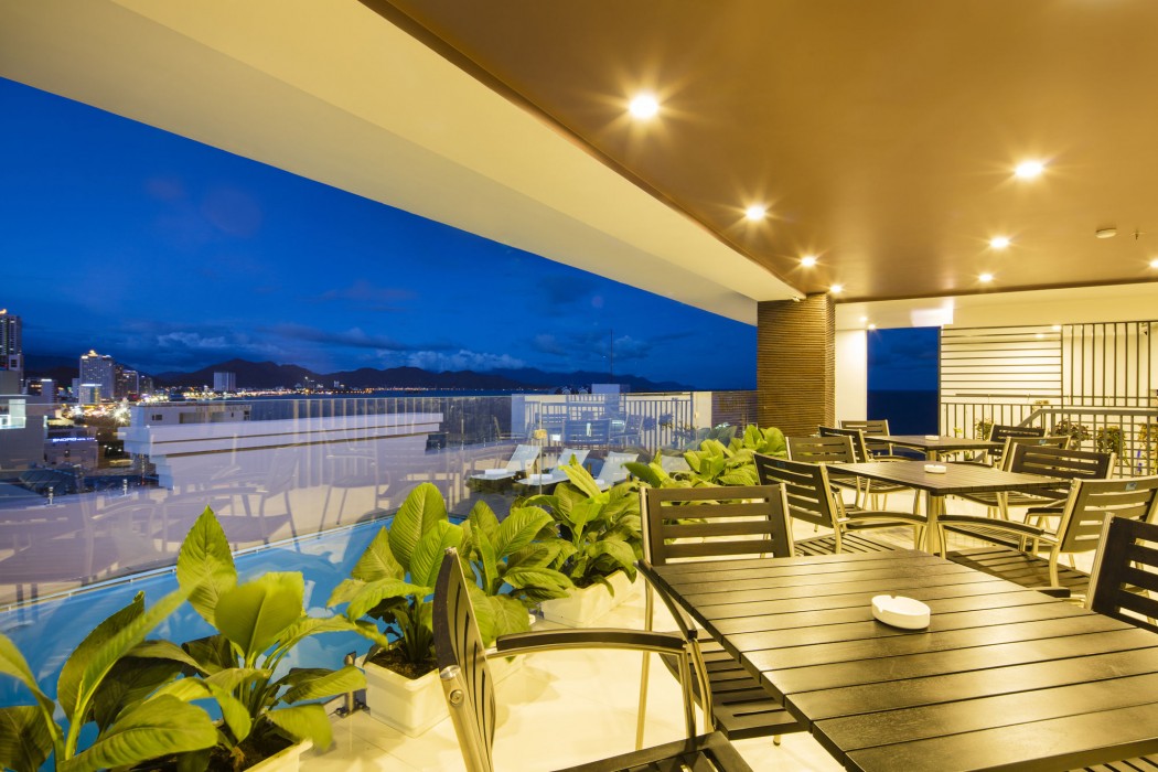 Meriton Hotel 31/100