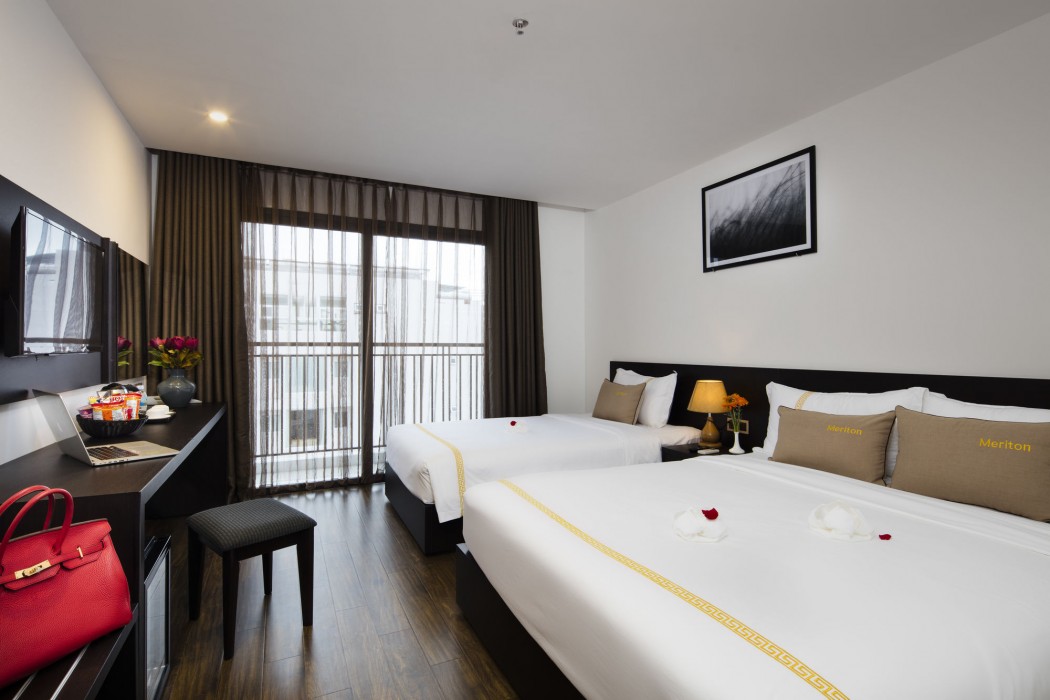 Meriton Hotel 29/100