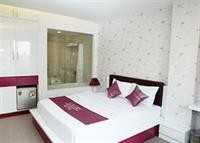 Luxury Hotel 54/75