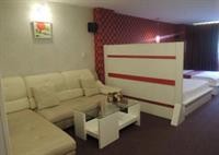 Luxury Hotel 26/75