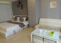 Luxury Hotel 17/75