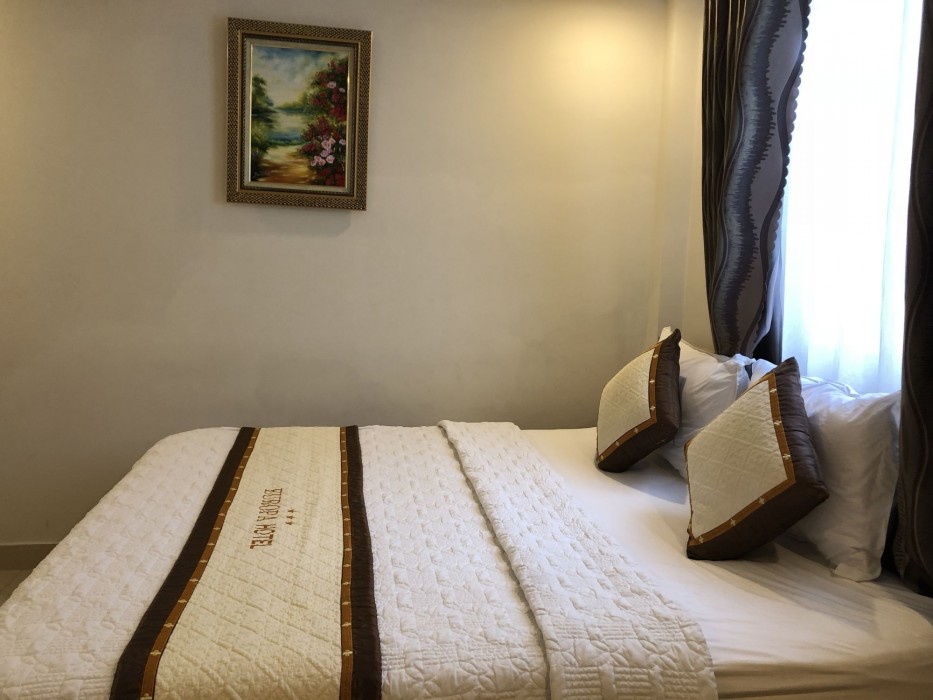 Europa Hotel 40/56