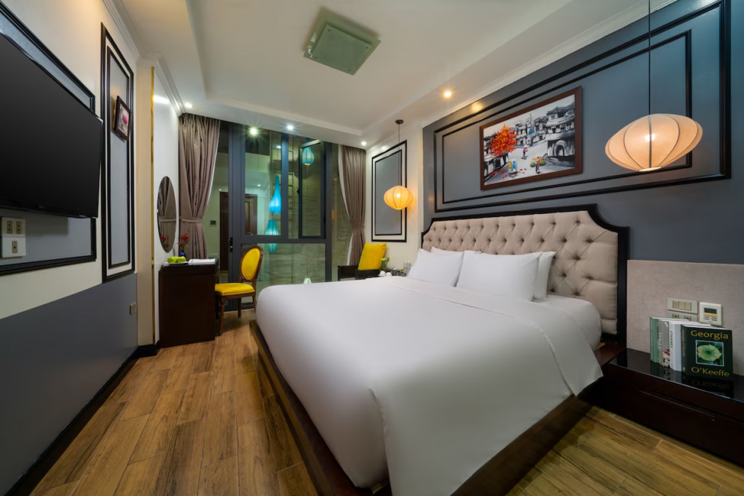Bella Premier Hotel & Rooftop Skybar 3/10