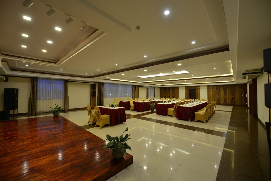 Bao Ninh Beach Resort 50/85