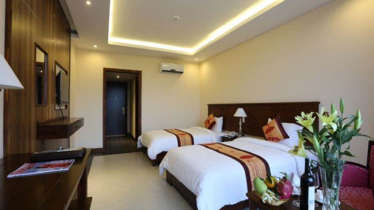 Bao Ninh Beach Resort 12/85