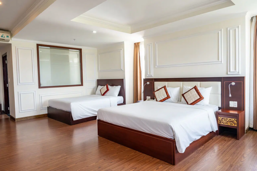 Lychee Hotel 9/40