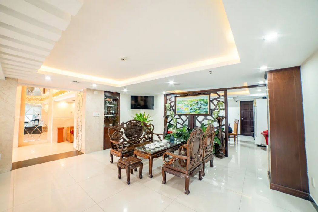 Lychee Hotel 5/40