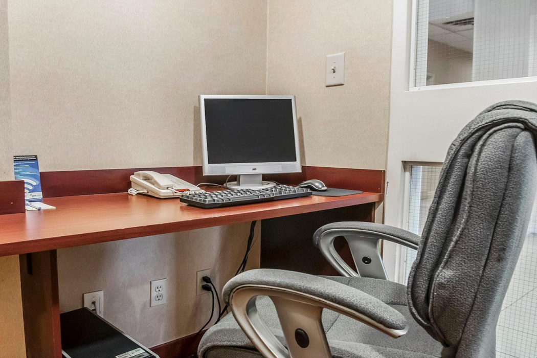 Comfort Inn Mississauga 40/45