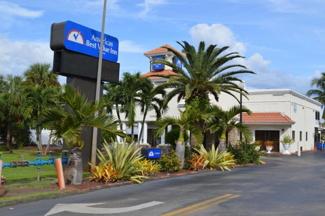 Americas Best Value Inn Ft. Myers photo4