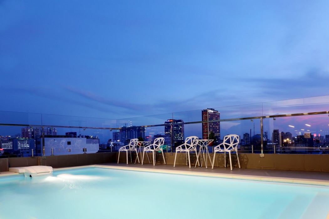 Prague Hotel 70/100