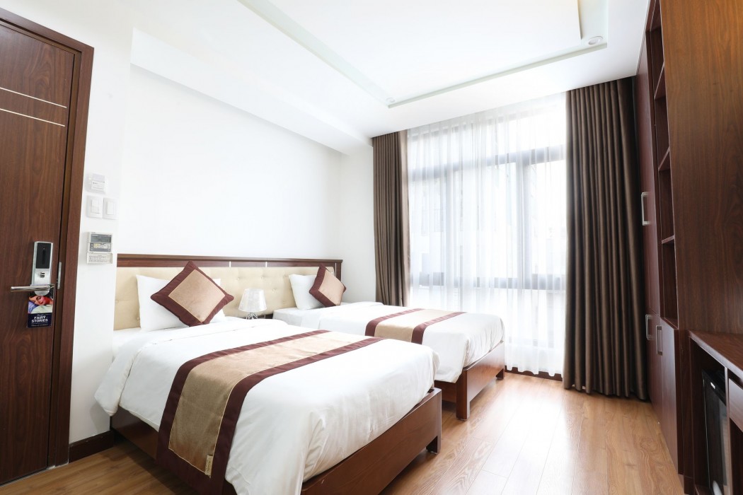 Prague Hotel 37/100