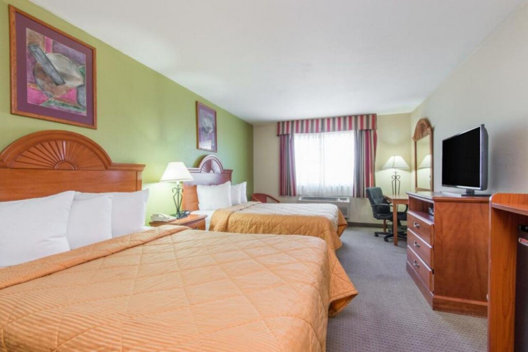 Knights Inn Gallup at 3208 W Hwy 66 7/16