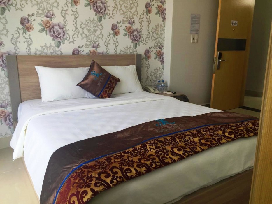 Nipola Hotel 46/78