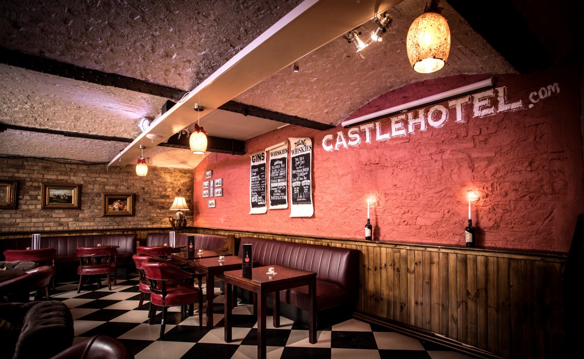 Castle Hotel 38/66