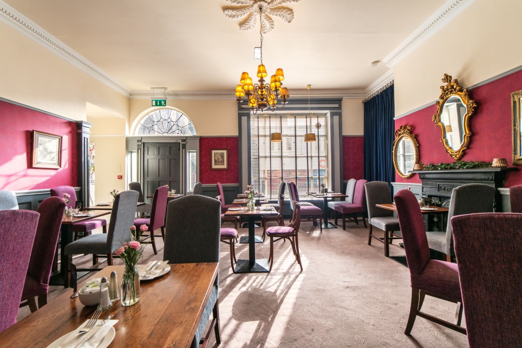 Castle Hotel 35/66