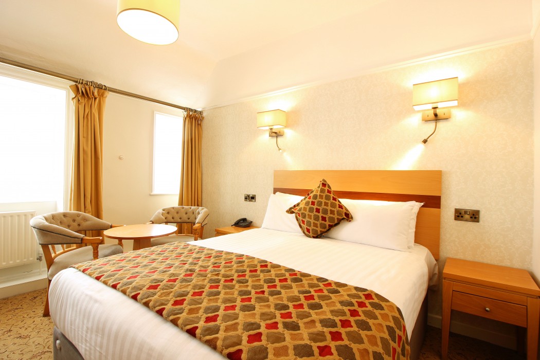 Castle Hotel 18/66