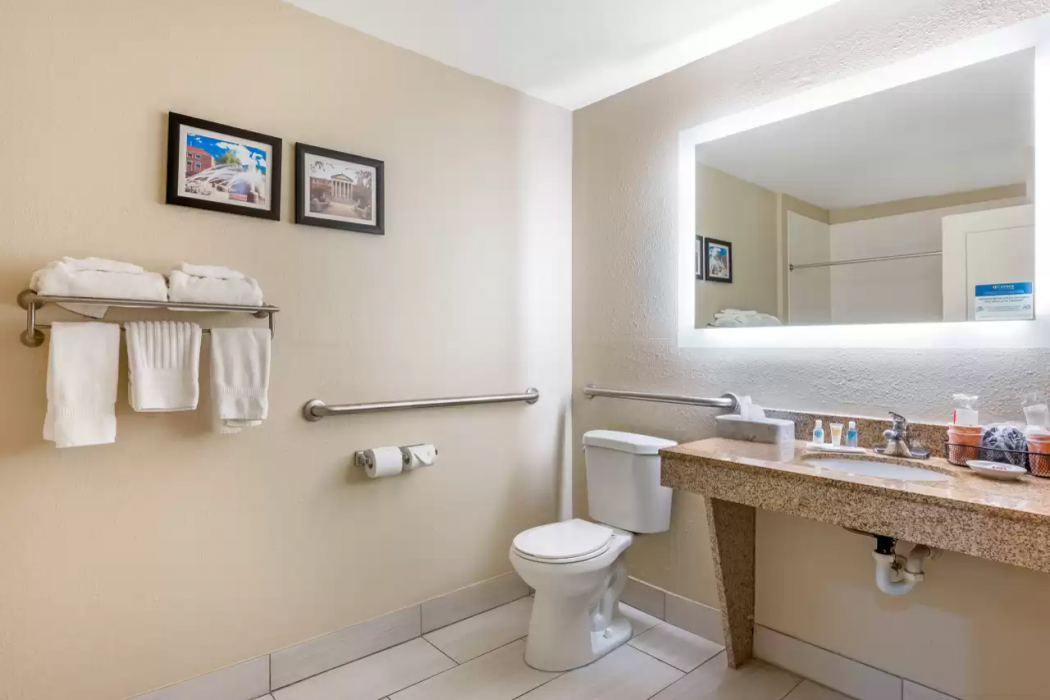 Comfort Inn Lafayette I-65 11/33