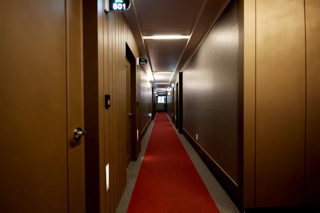 Icon Motel 5/57