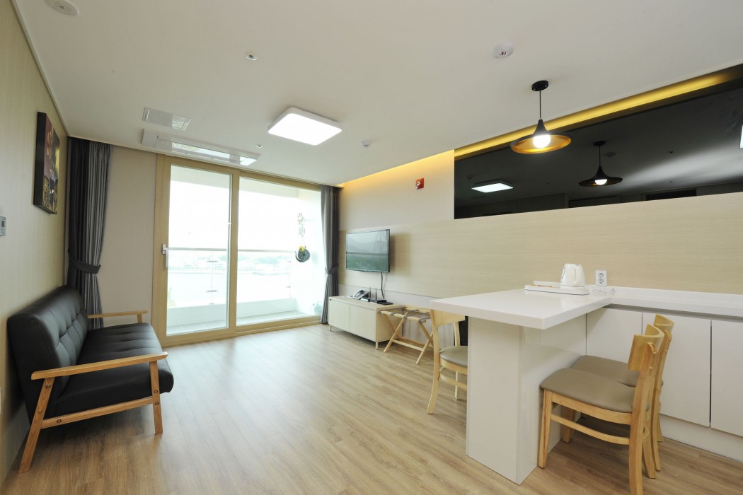 The Hotel Soo 43/100