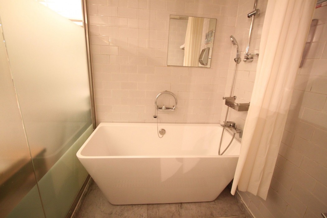 Hotel February Suseong 62/87