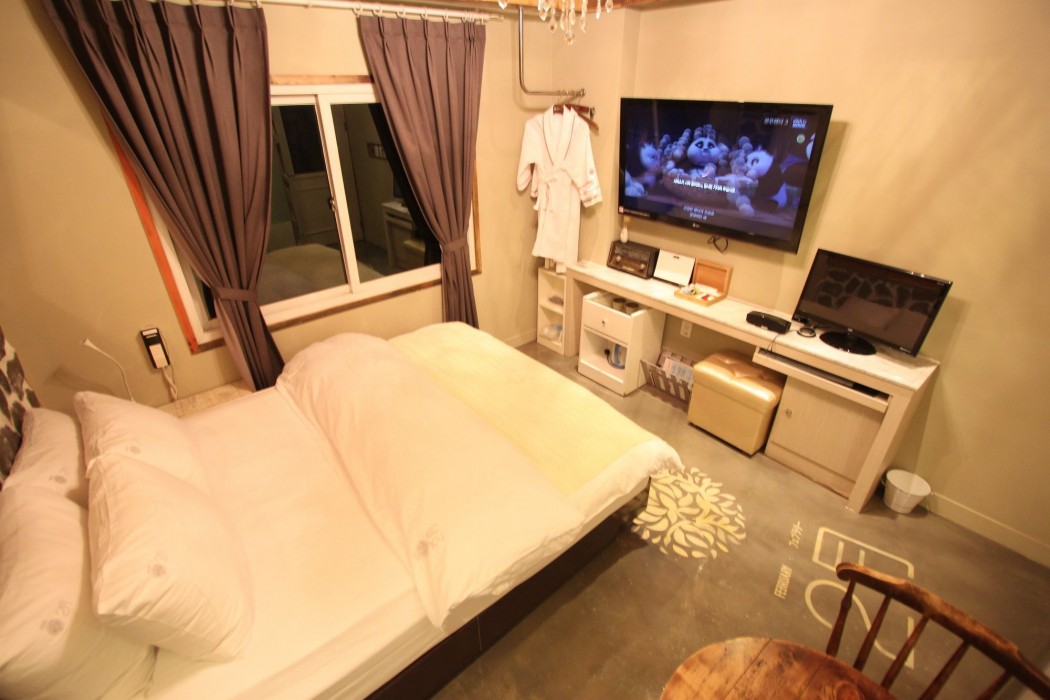 Hotel February Suseong 34/87
