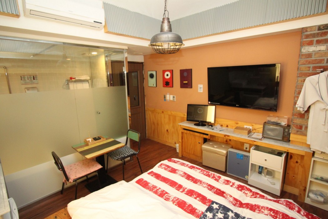 Hotel February Suseong 33/87