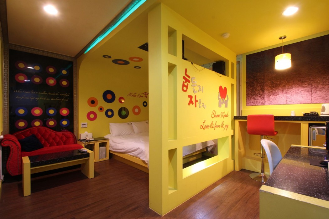 Show Hotel 39/66