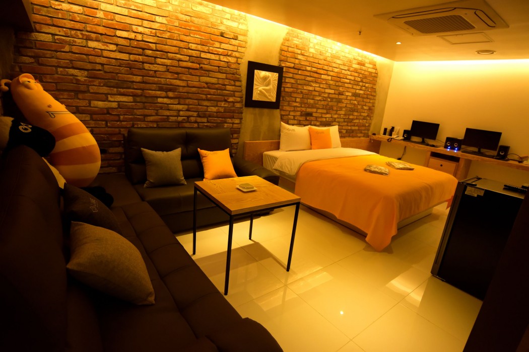Lime Hotel 25/83