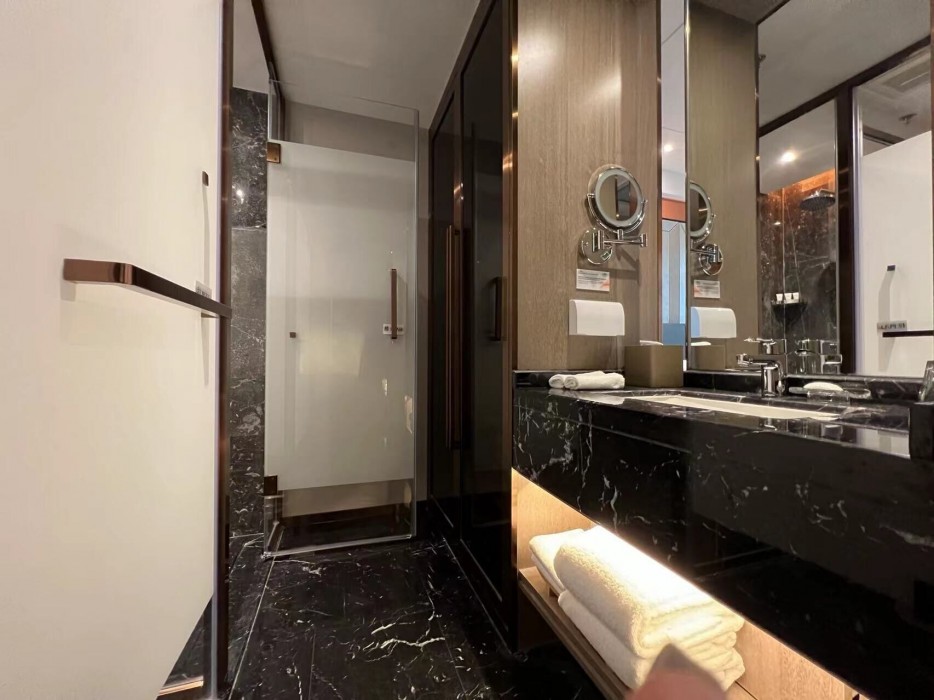 Howard Johnson by Wyndham Paragon Hotel Beijing 40/40