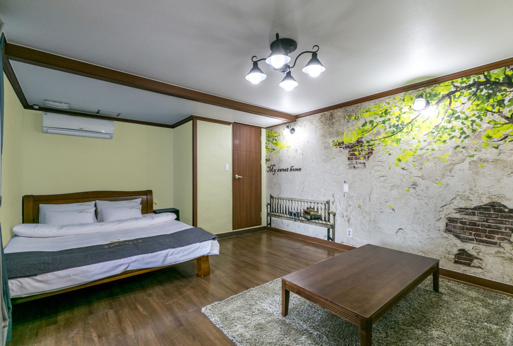 Tongyeong Beach Castle Hotel 34/54