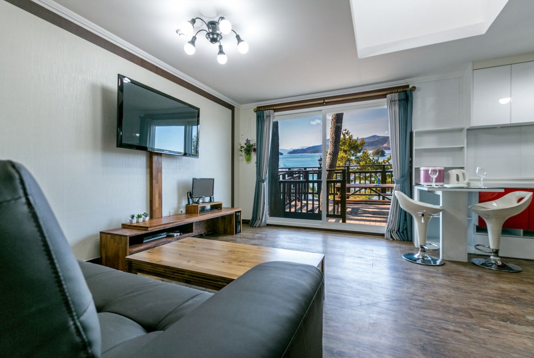 Tongyeong Beach Castle Hotel 31/54