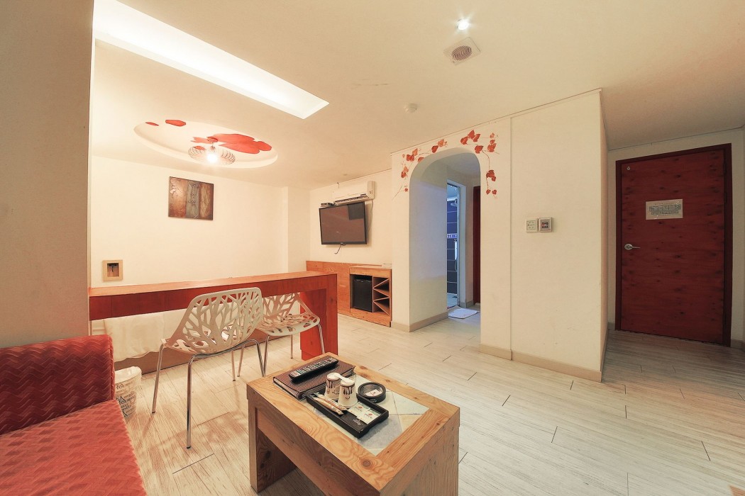 Hotel Tomgi 64/99