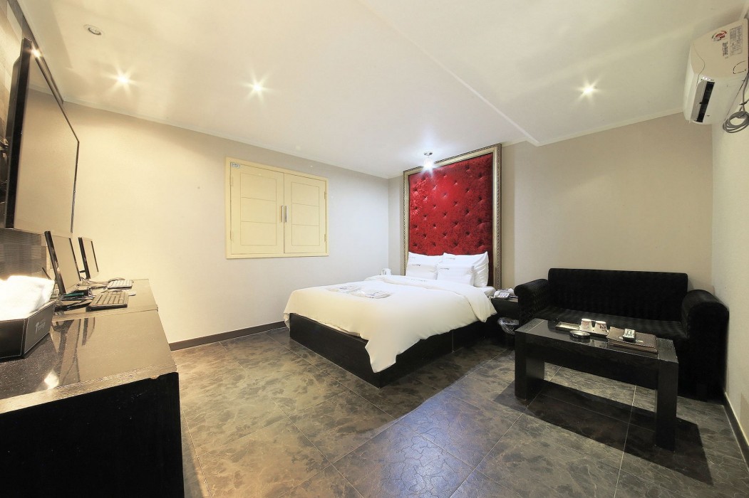 Hotel Tomgi 45/99