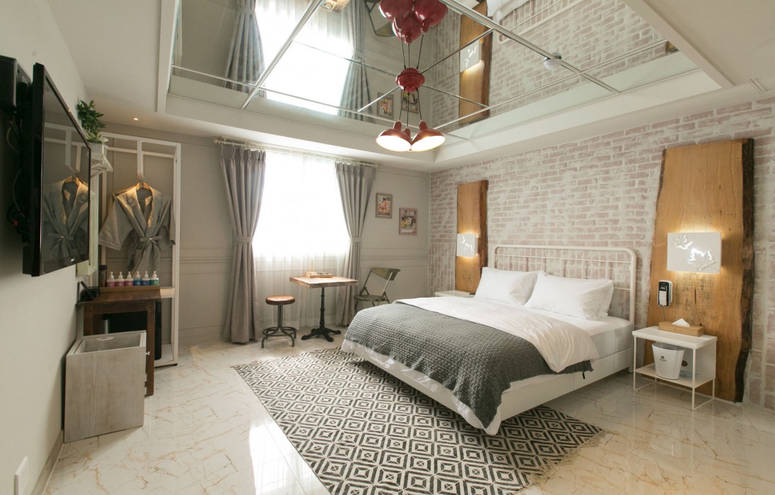 Italian Summer Boutique Hotel 46/74
