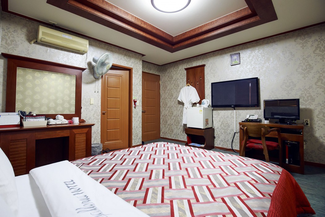 Galleria Hotel 42/56